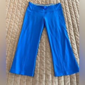 Lululemon capri pants.